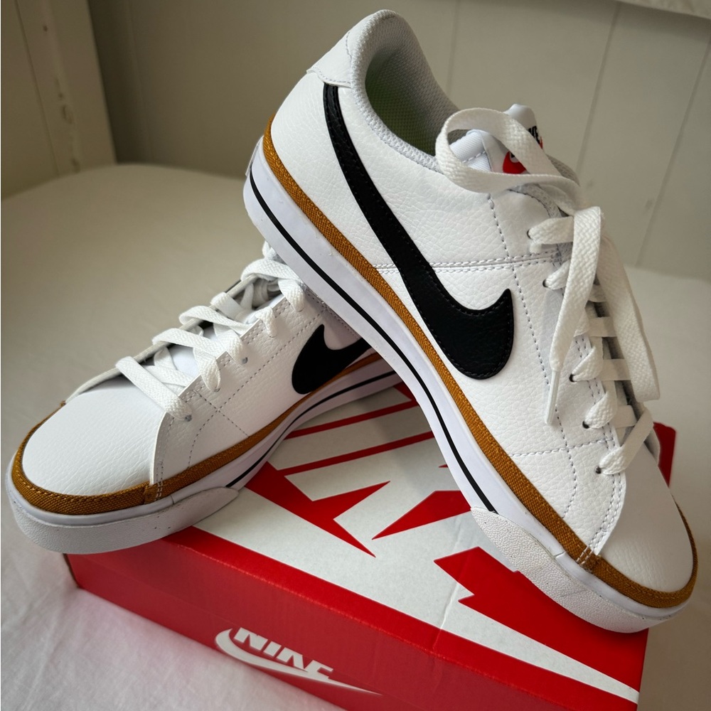 Nike White and Black Classic Sneakers with Gum Sole
